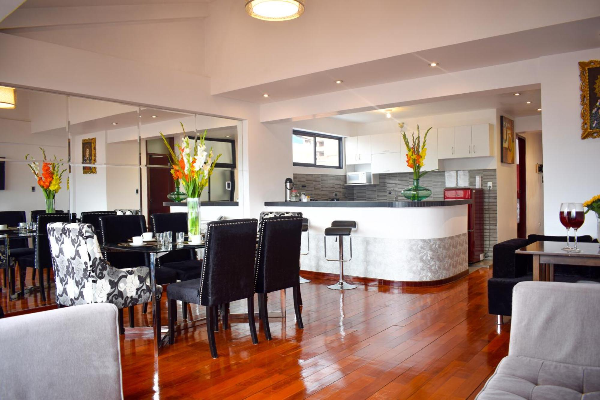 Rhouse Aparthotel Cusco