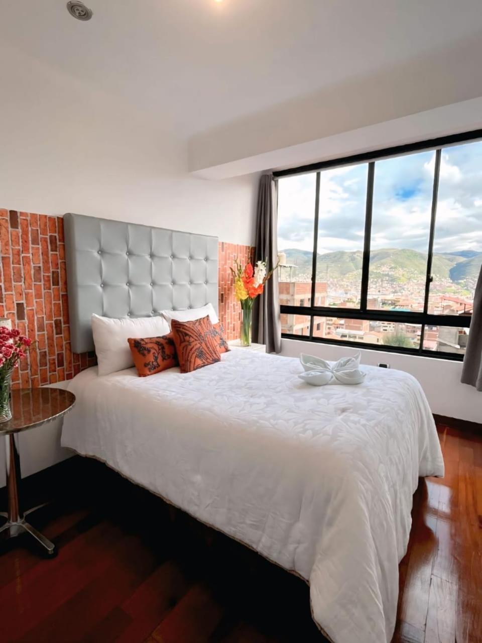 Rhouse Aparthotel 3*